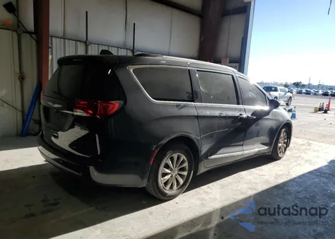 2017 Chrysler Pacifica Touring-L из США, поврежденный, VIN 2C4RC1BG2HR739337